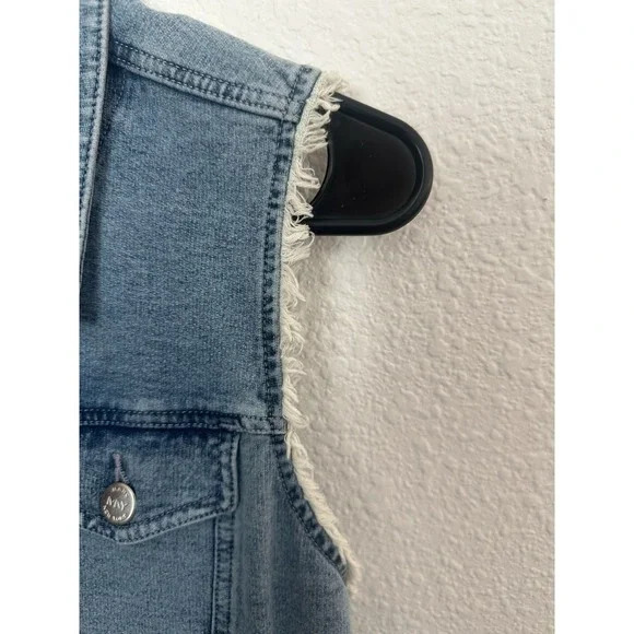 Marc New York Women's Blue Button Vest M Fringe Pockets Collared Sleeveless - Picture 4 of 4